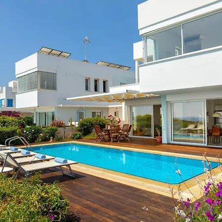 Villa Protaras Beachfront Villa Alia *