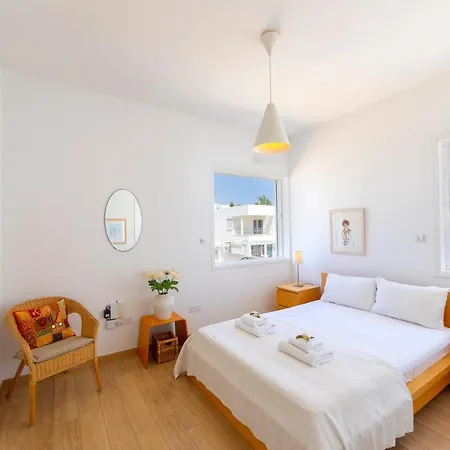 Protaras Beachfront Villa Alia Villa *