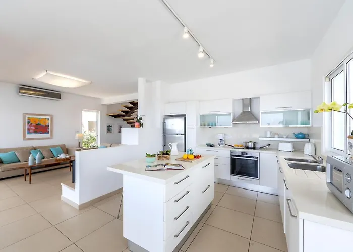 Villa Beachfront Alia