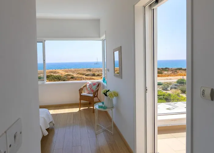 Beachfront Alia Villa *