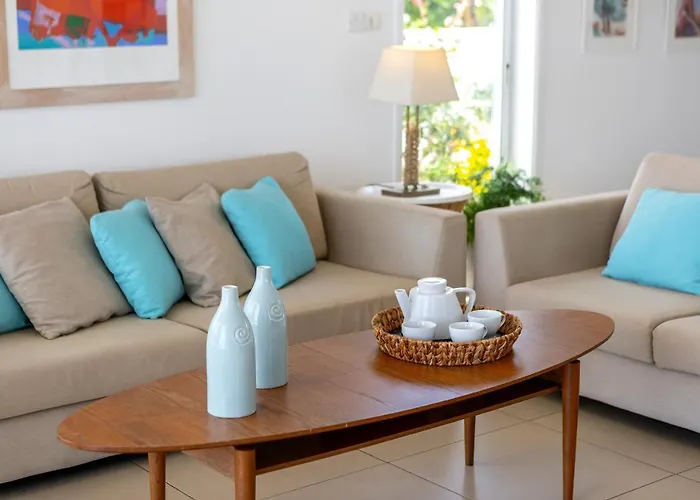 Beachfront Alia Villa *