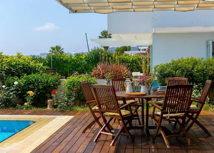 Villa Beachfront Alia