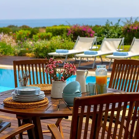 Beachfront Alia Villa *